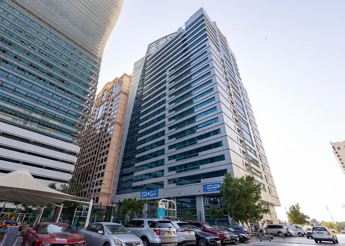 Excellent 2 Bedroom Beach Front
