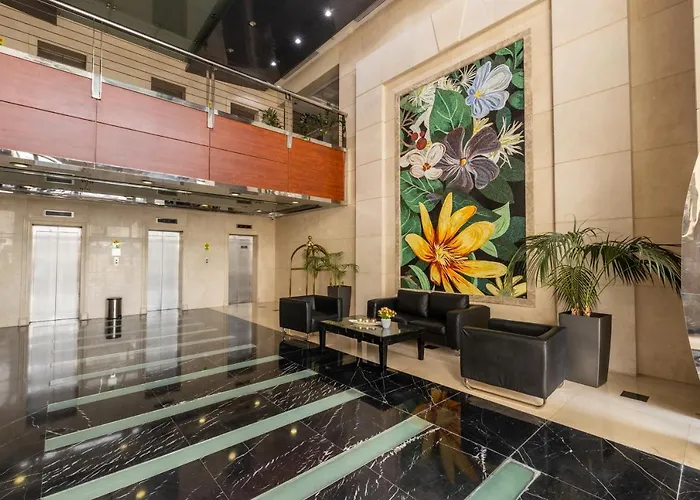 Excellent 2 Bedroom Beach Front