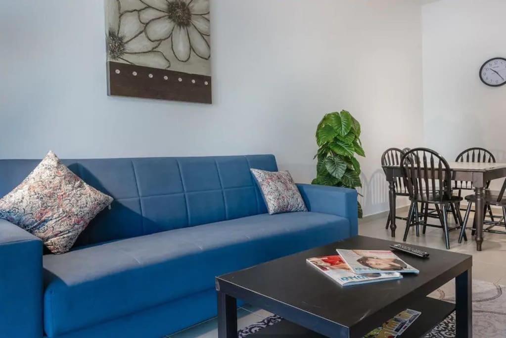 Apartment Excellent 2 Bedroom Front